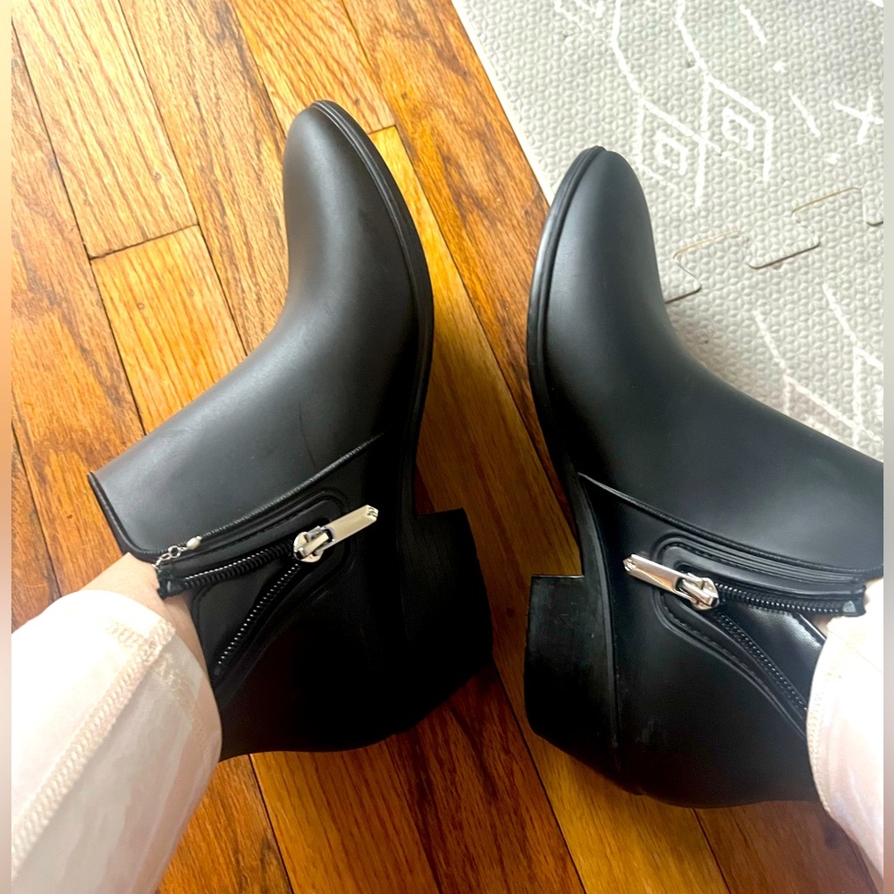 Sam Edelman Ankle Rain Booties